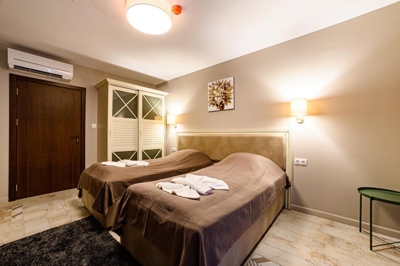 Antique Boutique Hotel Pavel Banya Exterior foto